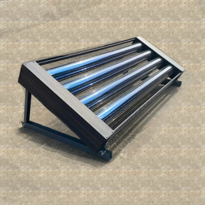 Mercado europeo Gran colector solar de tubo de vacío instalado en el techo para uso doméstico